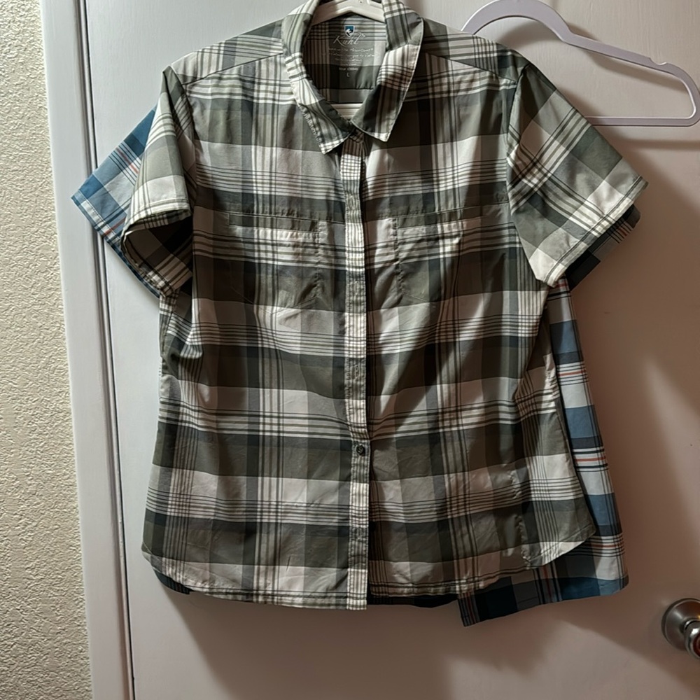 Kuhl women’s outdoors button ups